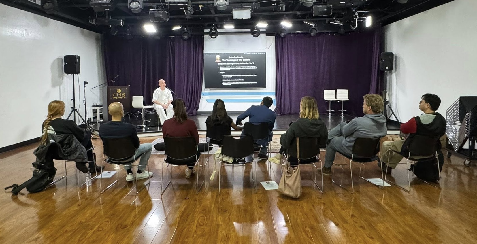 Teacher David Roylance in the United States.